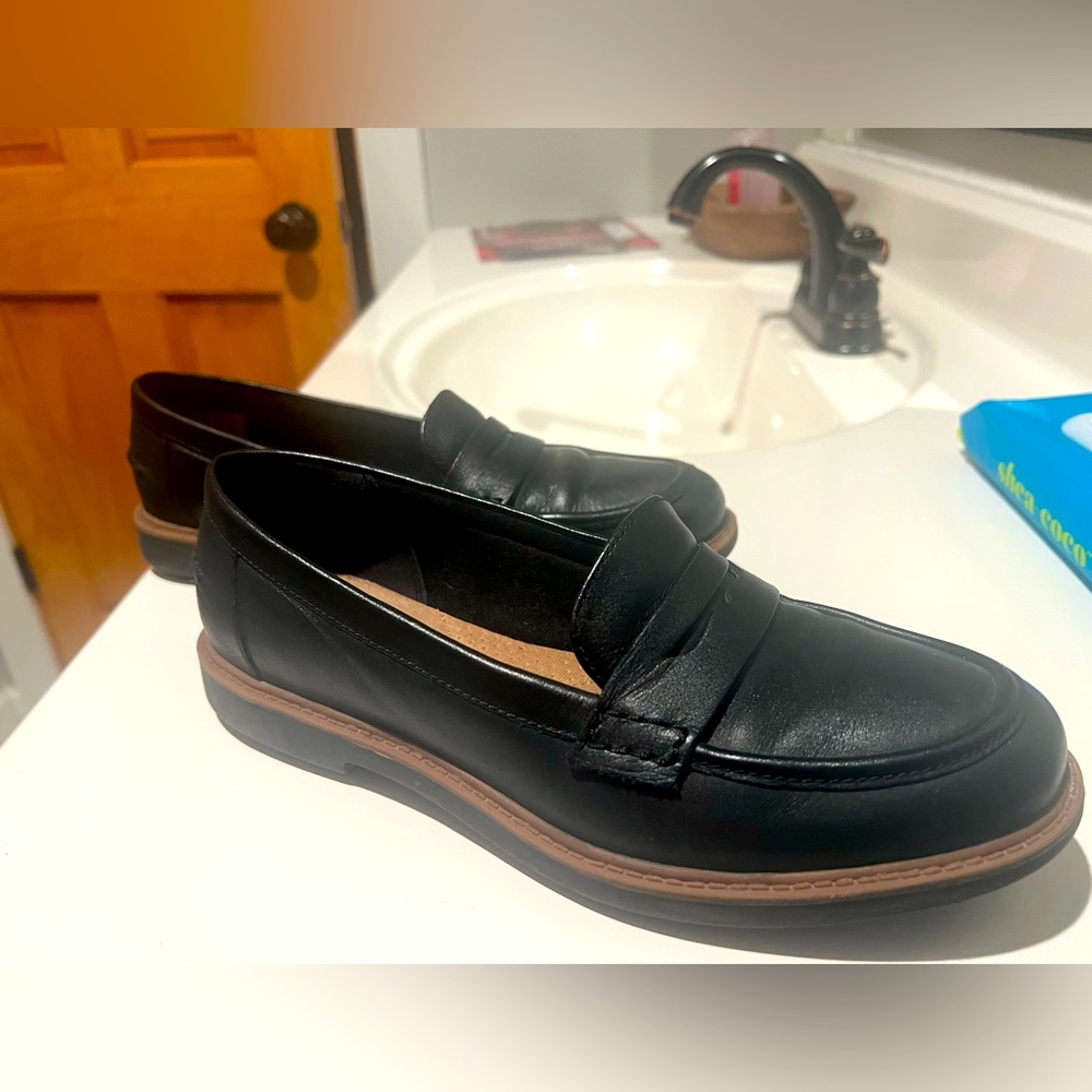 Clark’s Collection Women’s Shoes Slip-on Loafer - Size 8